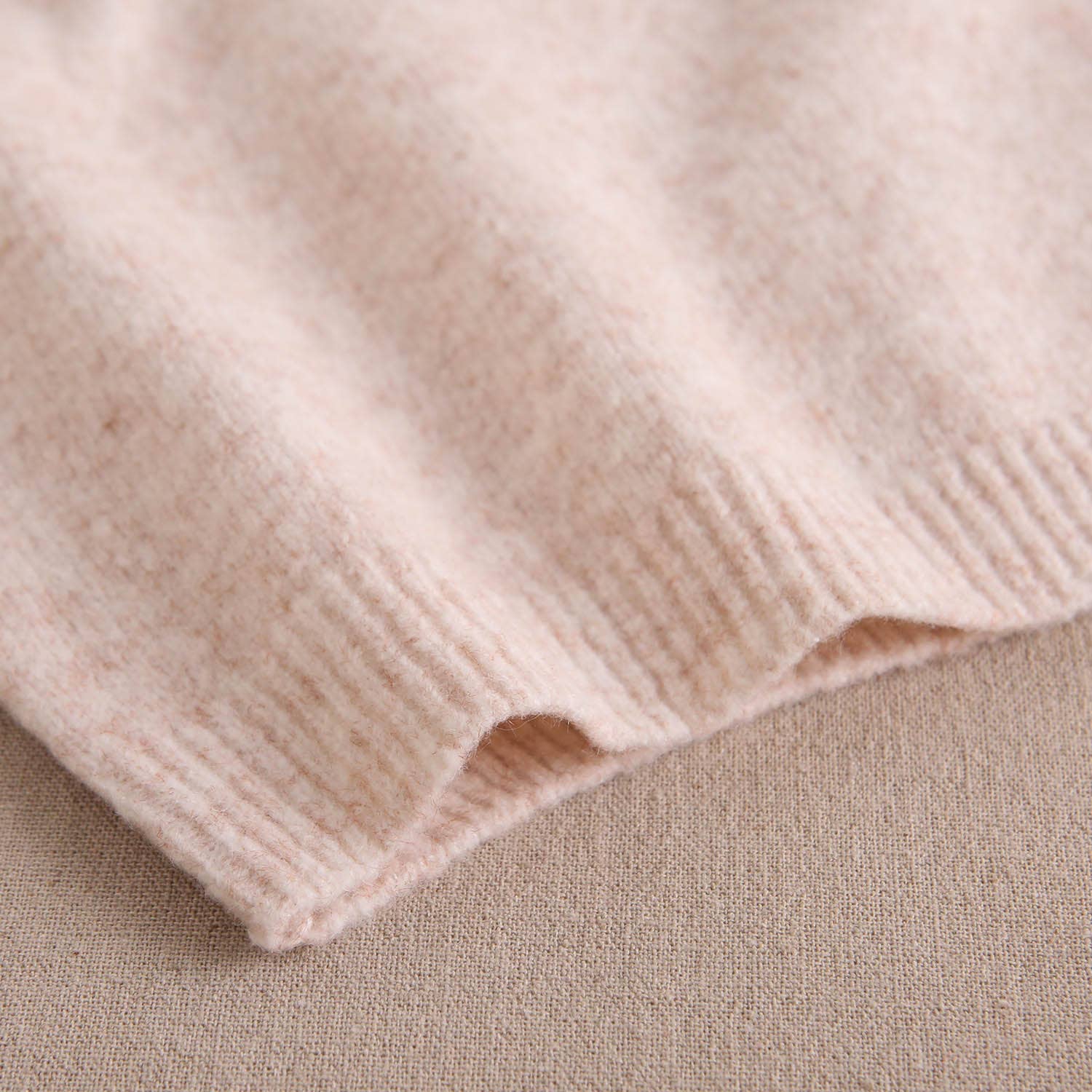 Pull en tricot beige