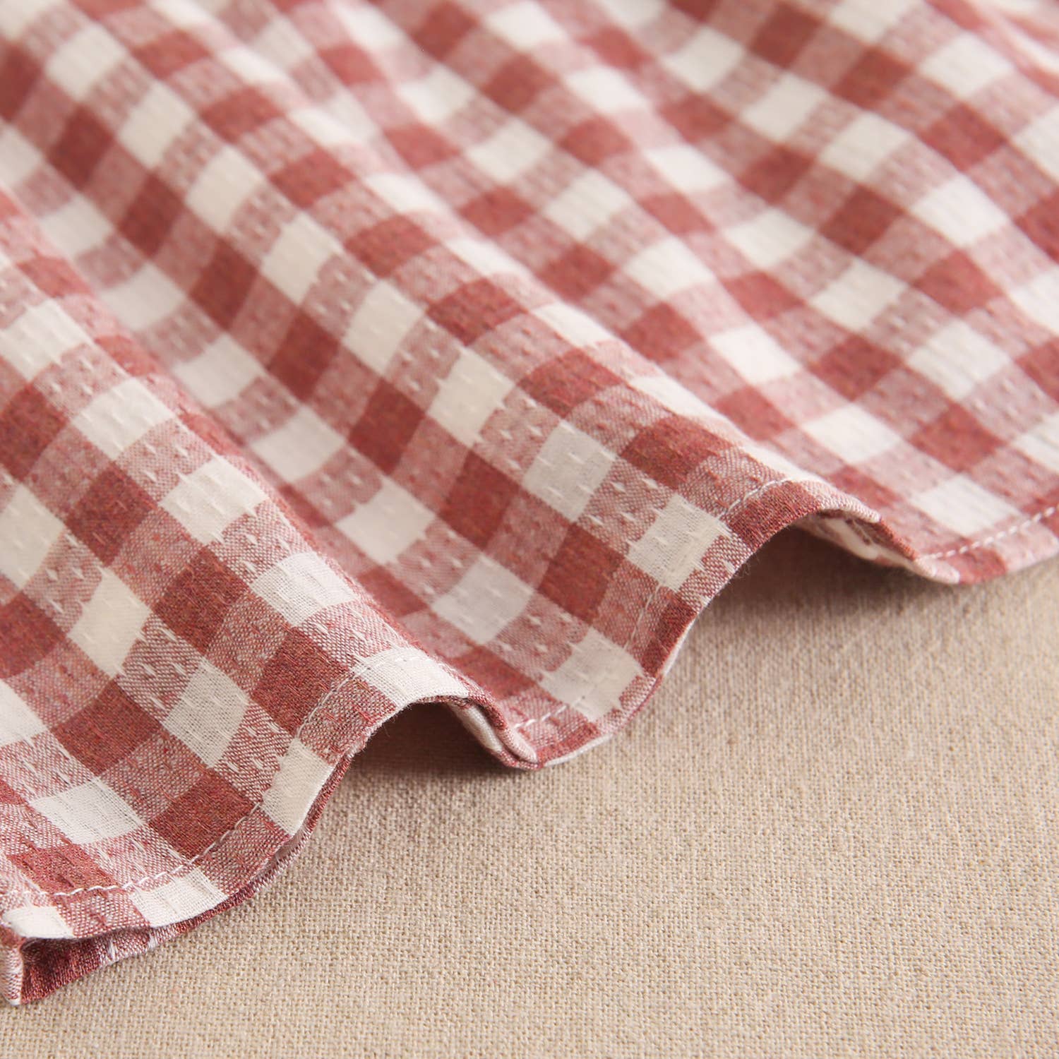 Robe à carreaux vichy roses avec col brodé